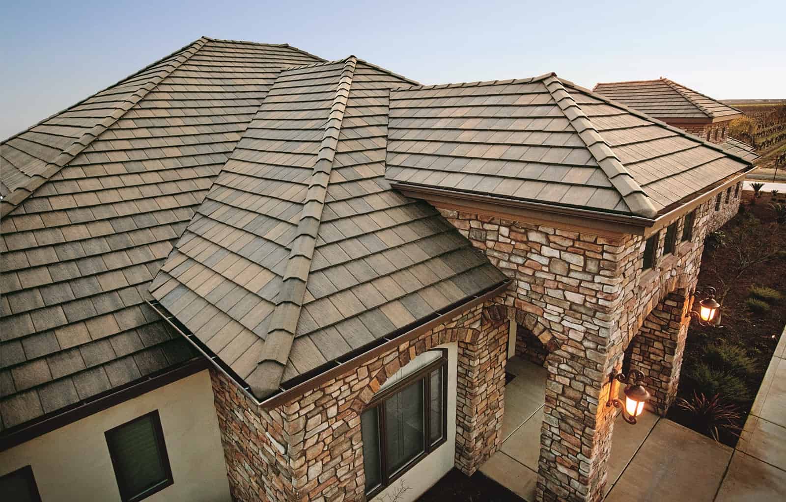 Choosing the Best Roof Types for Florida Homes